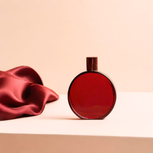 Fondant parfumé Poison avec des notes envoûtantes d'amande amère, jasmin, vanille et santal.